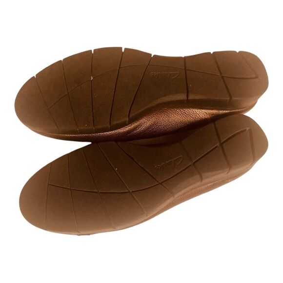 Clarks Artisan Metallic Slip On Shoes - Picture 3 of 8